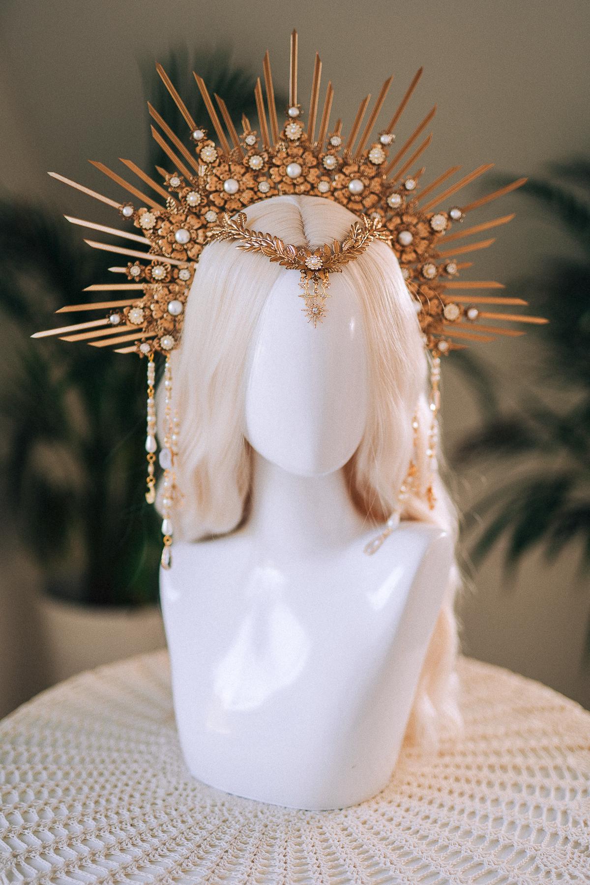 Radiant Sun Halo Crown, Gold Headpiece, Celestial Goddess Crown, Boho Festival Crown, Bridal Halo, Costume Headpiece, Divine Sun Crown