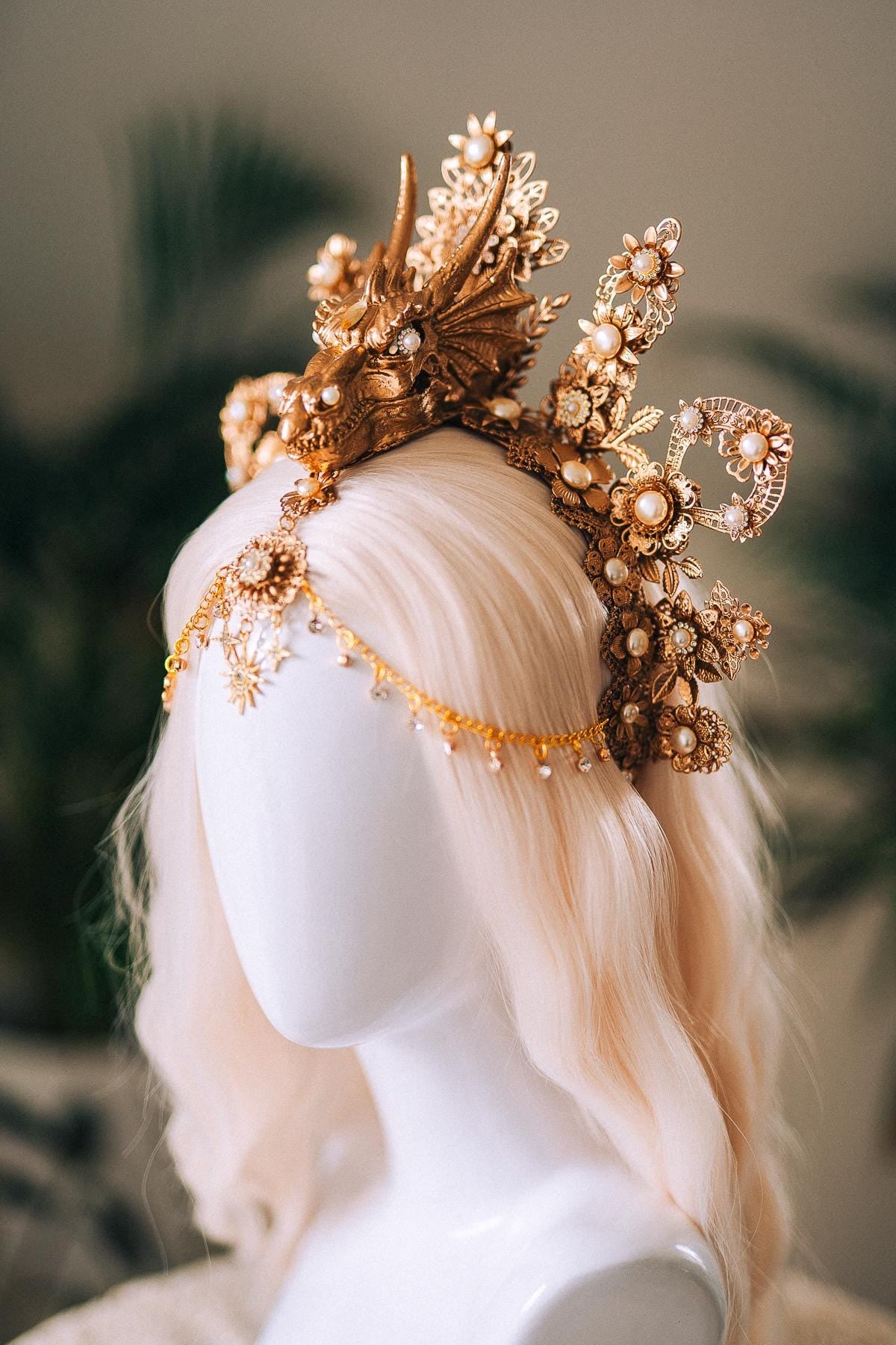 Gold Dragon Crown, Fantasy Headdress, Pearl Tiara, Dragon Costume, Mythical Queen Look, Cosplay Headpiece, Golden Goddess Accessory