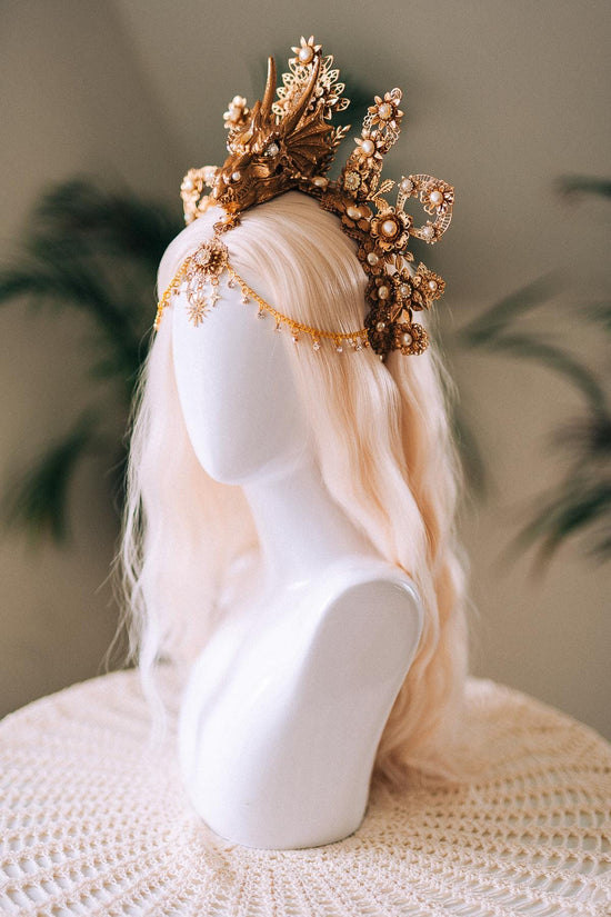 Gold Dragon Crown, Fantasy Headdress, Pearl Tiara, Dragon Costume, Mythical Queen Look, Cosplay Headpiece, Golden Goddess Accessory