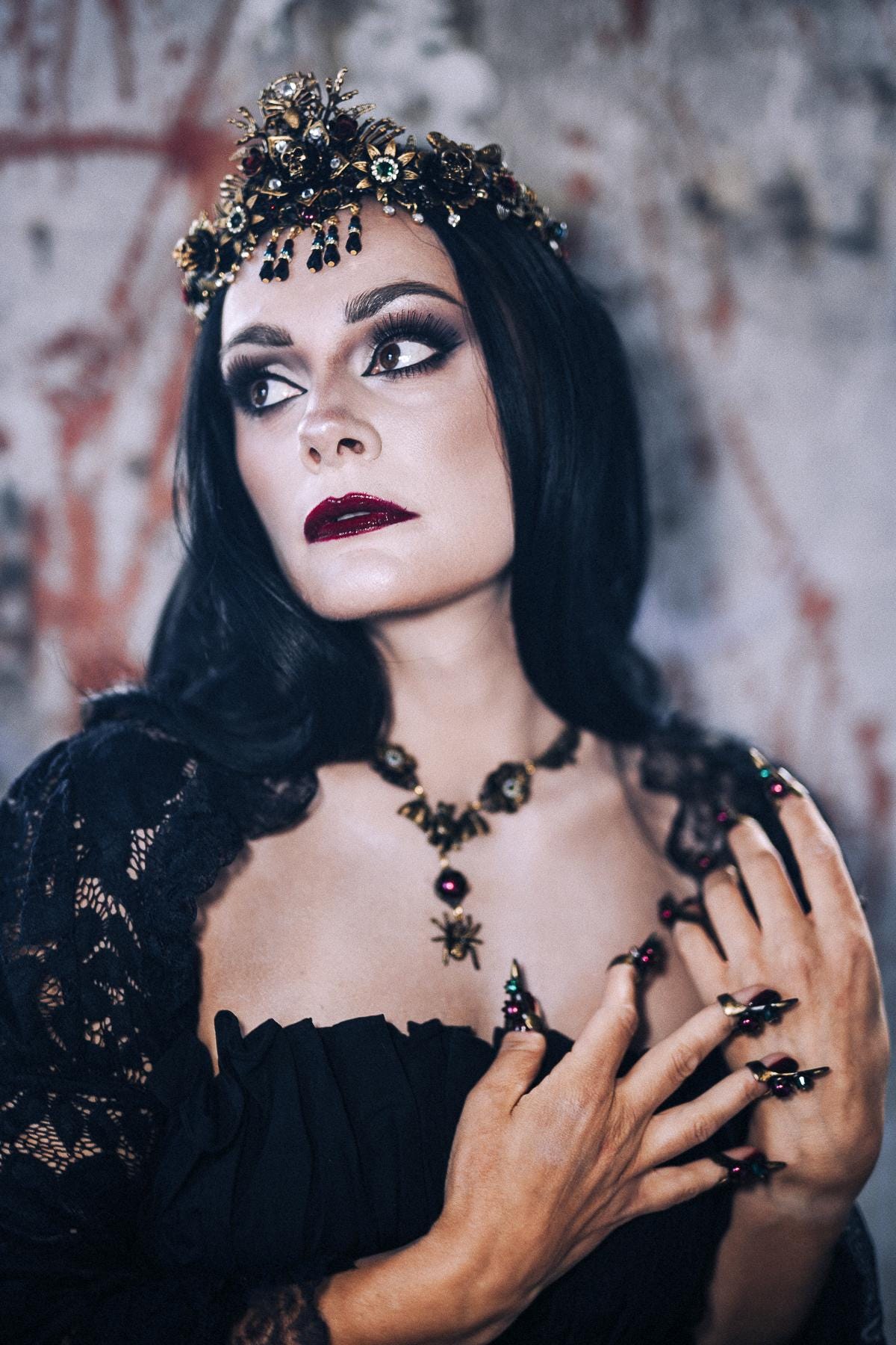 Gothic Morticia Addams Choker Black Red Gold Necklace Dark Queen Halloween Jewelry