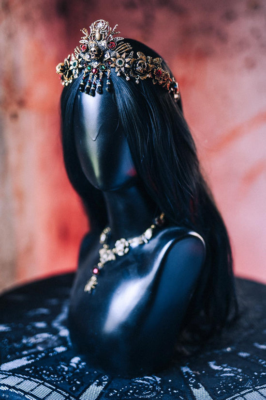 Gothic Morticia Addams Finger Claws Black Gold Red Crystals Skull Spider Dark Queen Accessories