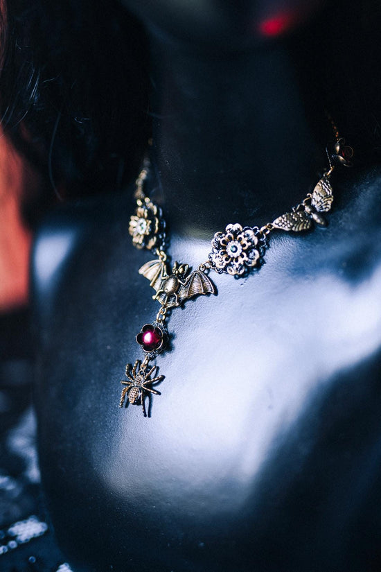 Gothic Morticia Addams Choker Black Red Gold Necklace Dark Queen Halloween Jewelry