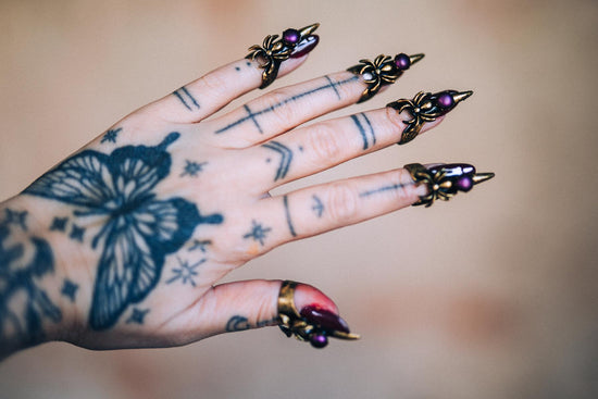 Morticia Addams Gothic Finger Claws Vampire Witch Costume Accessories Halloween Jewelry