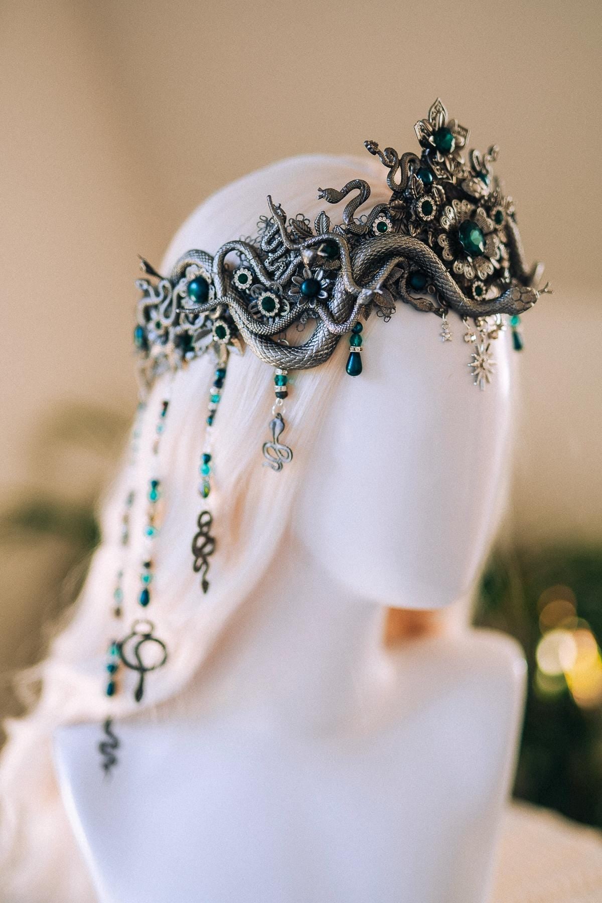 Platinum Serpent Crown Silver Medusa Headpiece Green Crystal Snake Tiara Gothic Goddess Halloween Crown Statement Headpiece