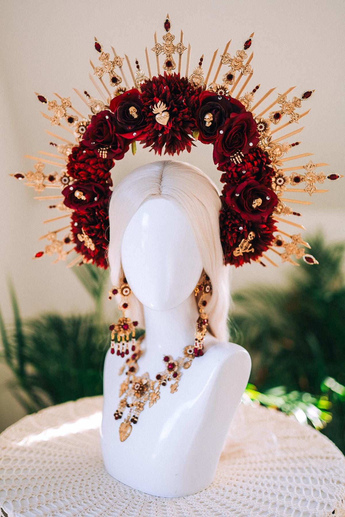La Catrina Halo Crown Red Roses Gold Spikes Sacred Heart Skull Headpiece Day Of The Dead Catrina Costume Flower Crown