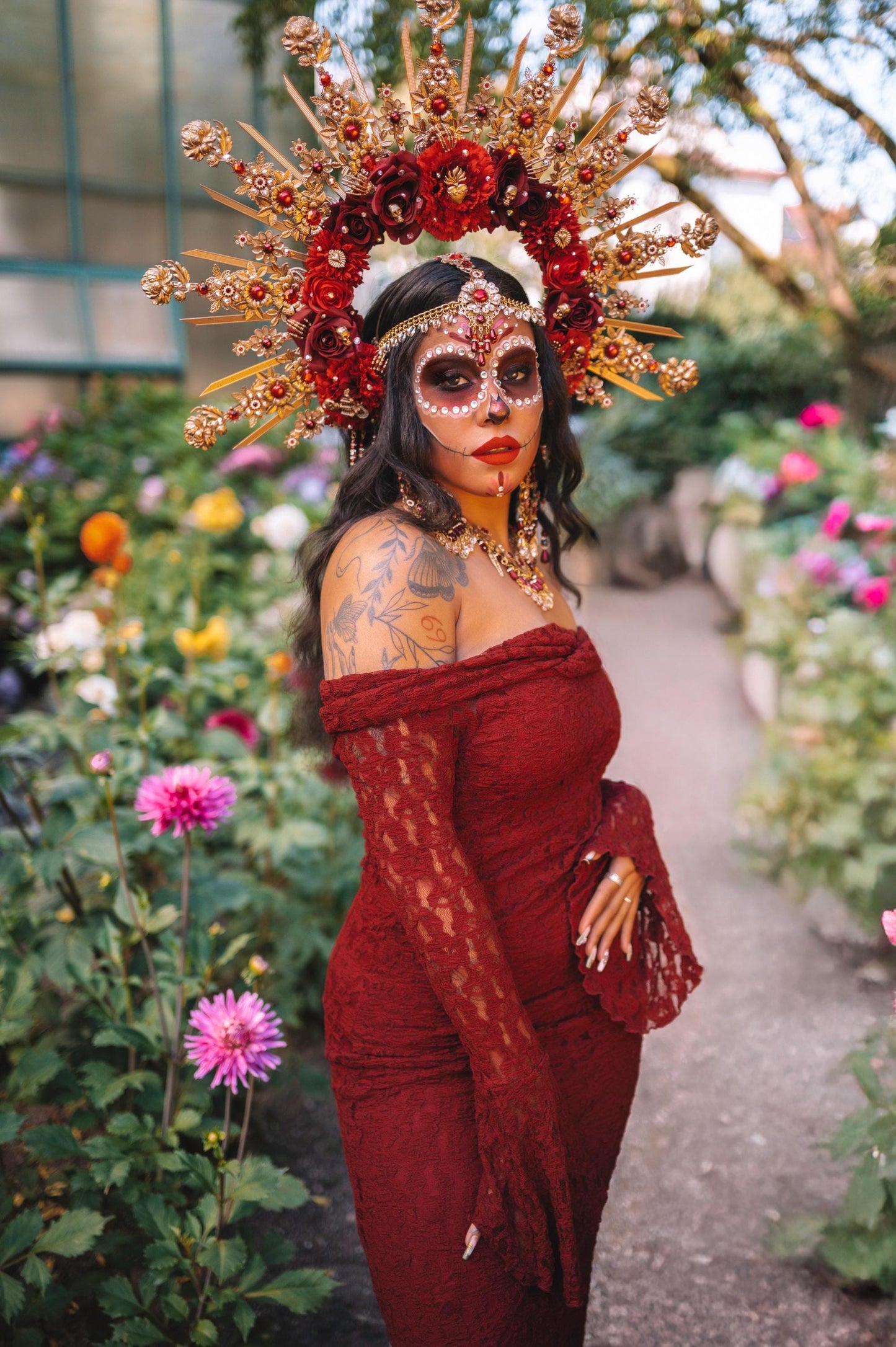 La Catrina Crown Burgundy Red Halo Crown Day Of The Dead Headpiece Mexican Costume Sacred Heart Flowers Gold Spikes Halloween Tiara