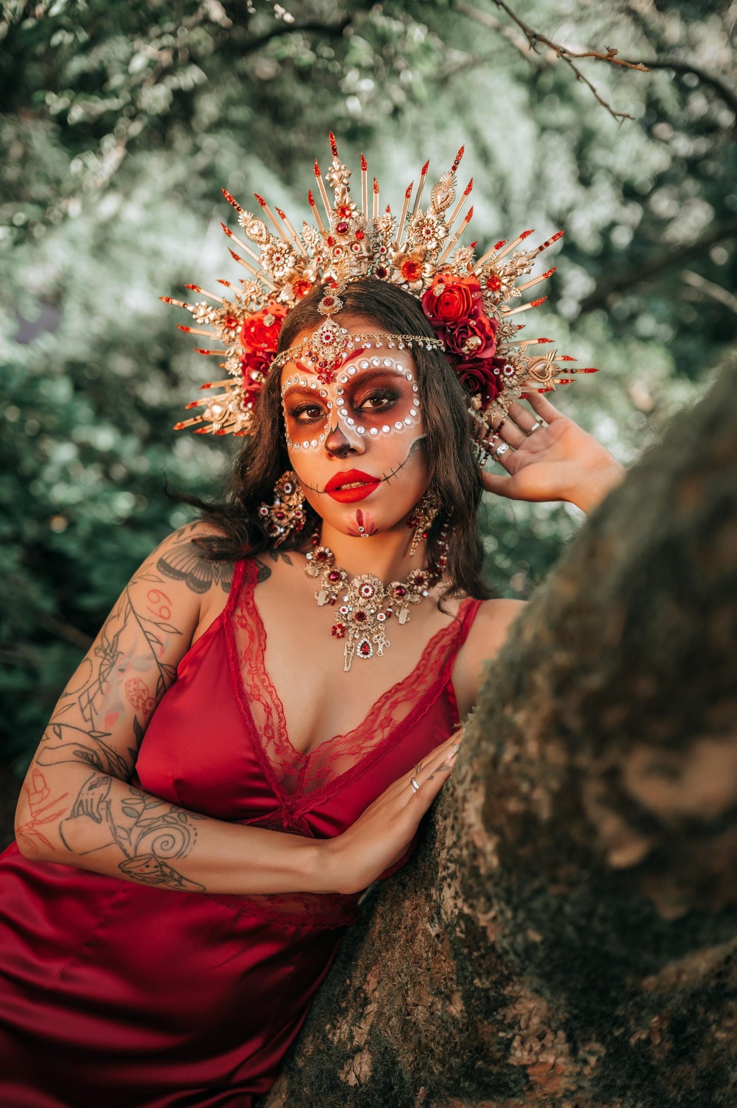 La Catrina Crown Red Gold Rose Skull Headpiece Mexican Halo Crown Dia De Los Muertos Floral Headband Festival Costume Crown