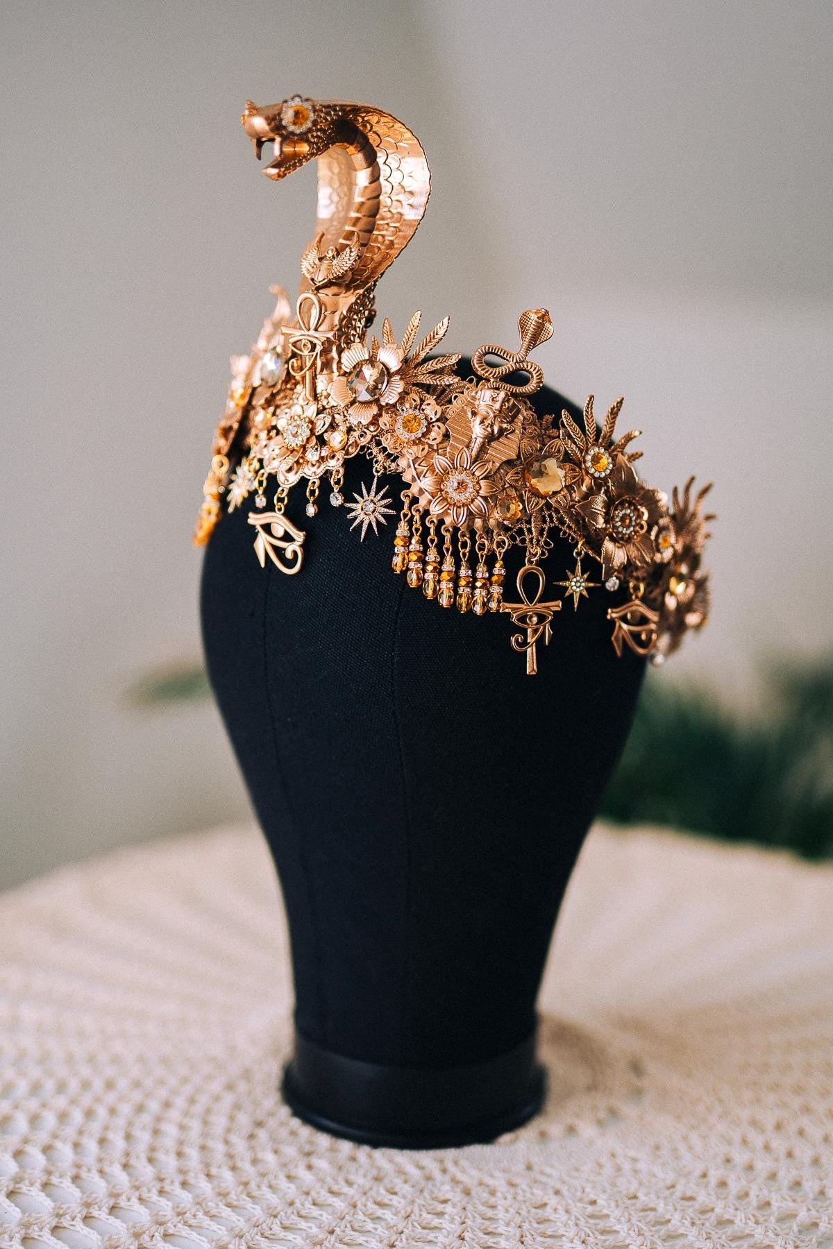 Cleopatra Snake Crown Gold Egyptian Headpiece Halloween Costume Tiara Goddess Ankh Eye Of Horus Accessories Jewelry