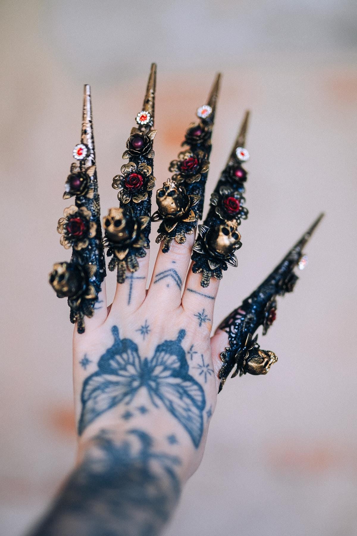 Gothic Morticia Addams Finger Claws Black Roses Red Crystals Skull Dark Queen Halloween Jewelry