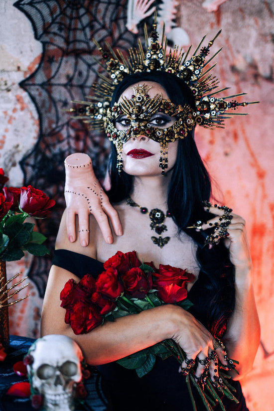 Gothic Morticia Addams Mask Red Crystal Skull Dark Queen Halloween Masquerade Mask