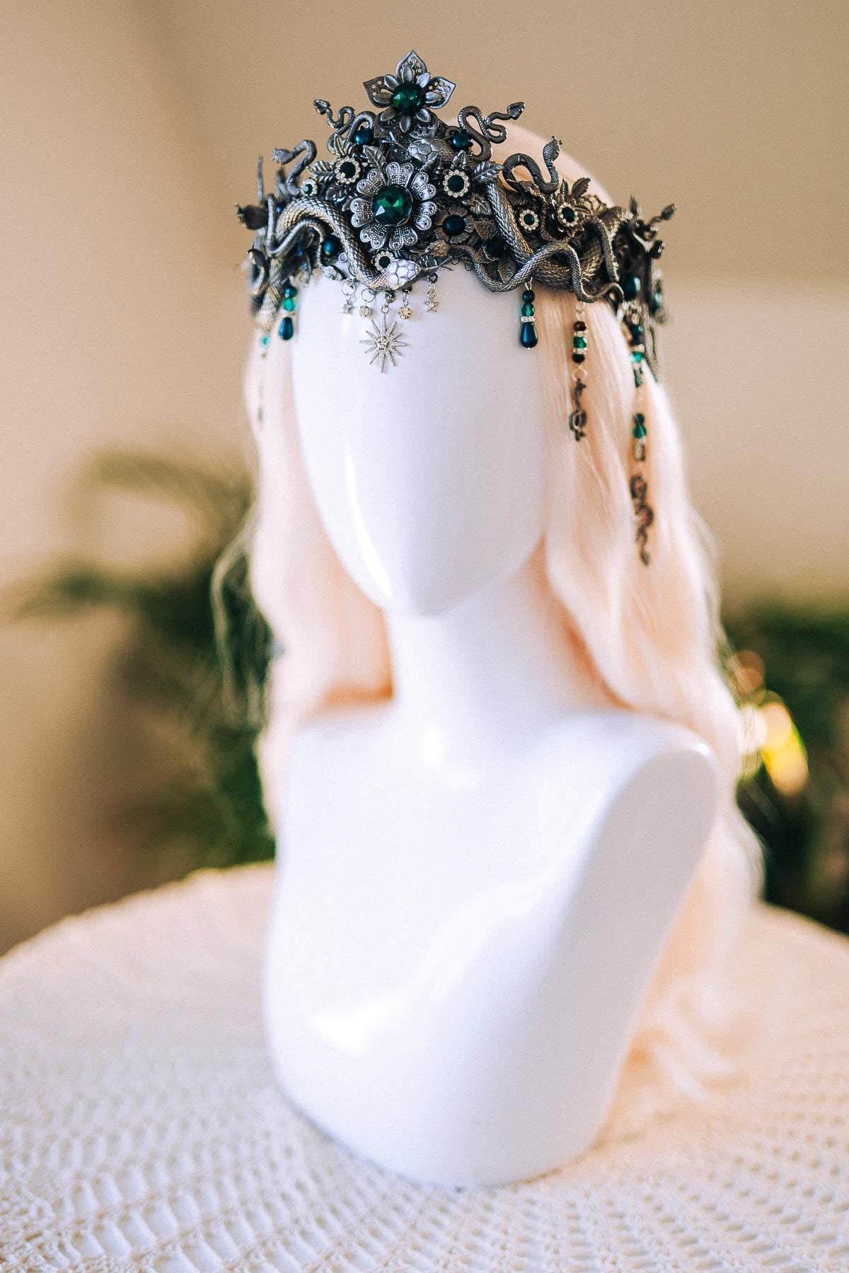 Platinum Serpent Crown Silver Medusa Headpiece Green Crystal Snake Tiara Gothic Goddess Halloween Crown Statement Headpiece