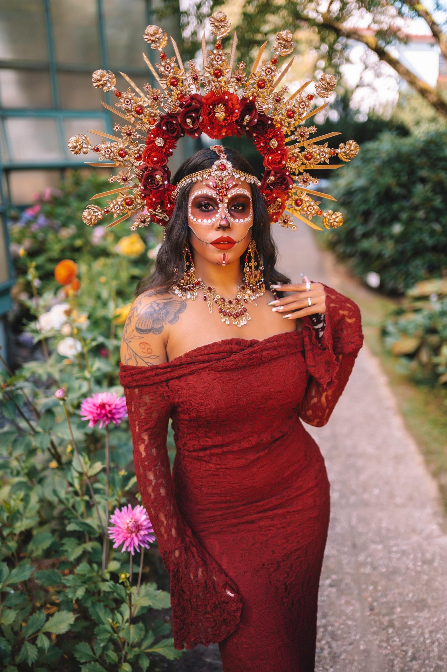 La Catrina Crown Burgundy Red Halo Crown Day Of The Dead Headpiece Mexican Costume Sacred Heart Flowers Gold Spikes Halloween Tiara