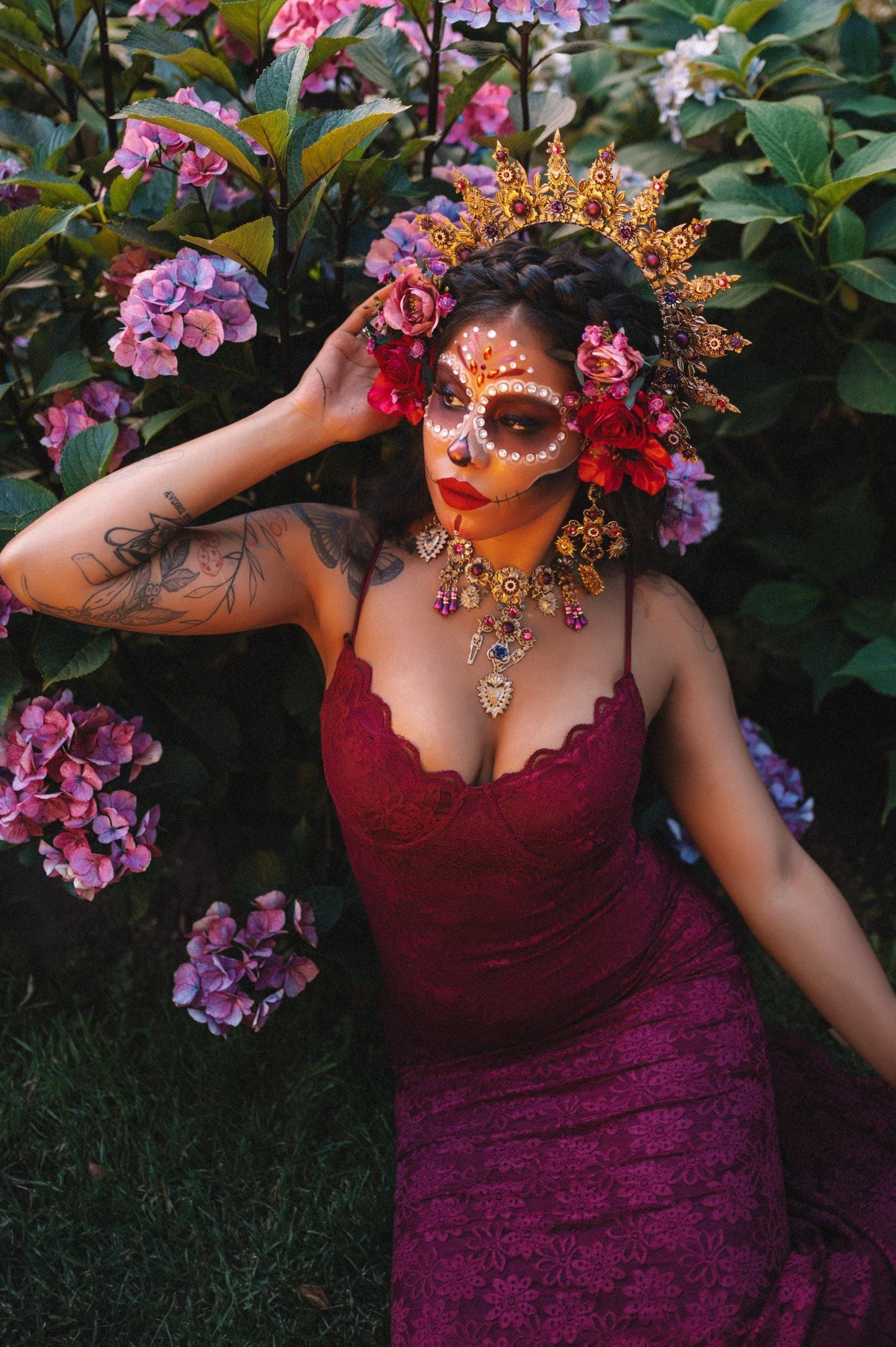 Golden Flower Halo Crown Red Roses Purple Jewels Headpiece Mexican Costume Carnival Tiara Festival Crown Dia de los Muertos Headband