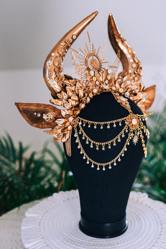 Cleopatra Gold Horn Crown Goddess Hathor Headdress Sun Halo Jewelry Festival Costume Headpiece Sacred Bridal Tiara