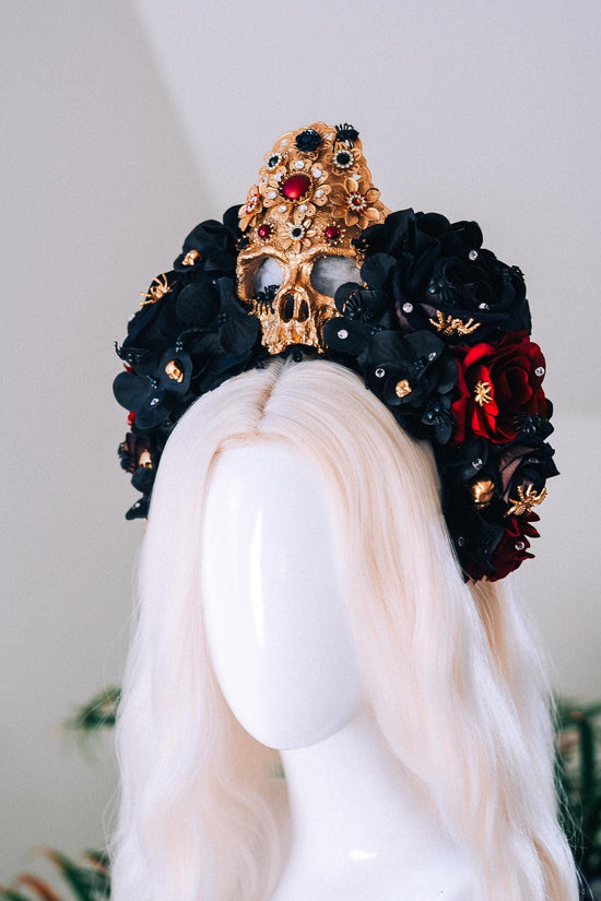 Halloween Skull Crown Light Up Gothic Headpiece Black Red Roses Glowing Skull Crown Spooky Witch Costume Halloween Parade