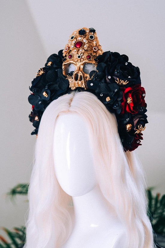 Halloween Skull Crown Light Up Gothic Headpiece Black Red Roses Glowing Skull Crown Spooky Witch Costume Halloween Parade
