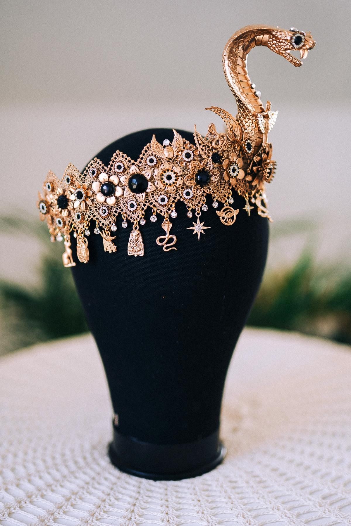 Cleopatra Gold Crown, Egyptian Queen Set, Snake Tiara, Pharaoh Headdress, Cleopatra Necklace, Festival Accessories, Golden Finger Claws