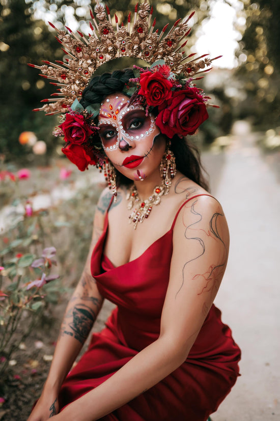 La Catrina Crown: Red Roses, Gold Halo, Gothic Dia De Muertos Headpiec – CARBICKOVA CROWNS La Catrina Crown: Red Roses, Gold Halo, Gothic Dia De Muertos Headpiec – CARBICKOVA CROWNS