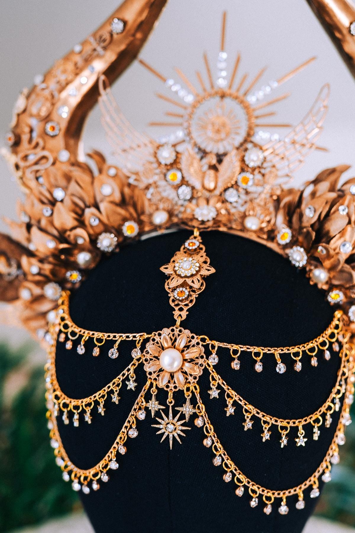 Cleopatra Gold Horn Crown Goddess Hathor Headdress Sun Halo Jewelry Festival Costume Headpiece Sacred Bridal Tiara