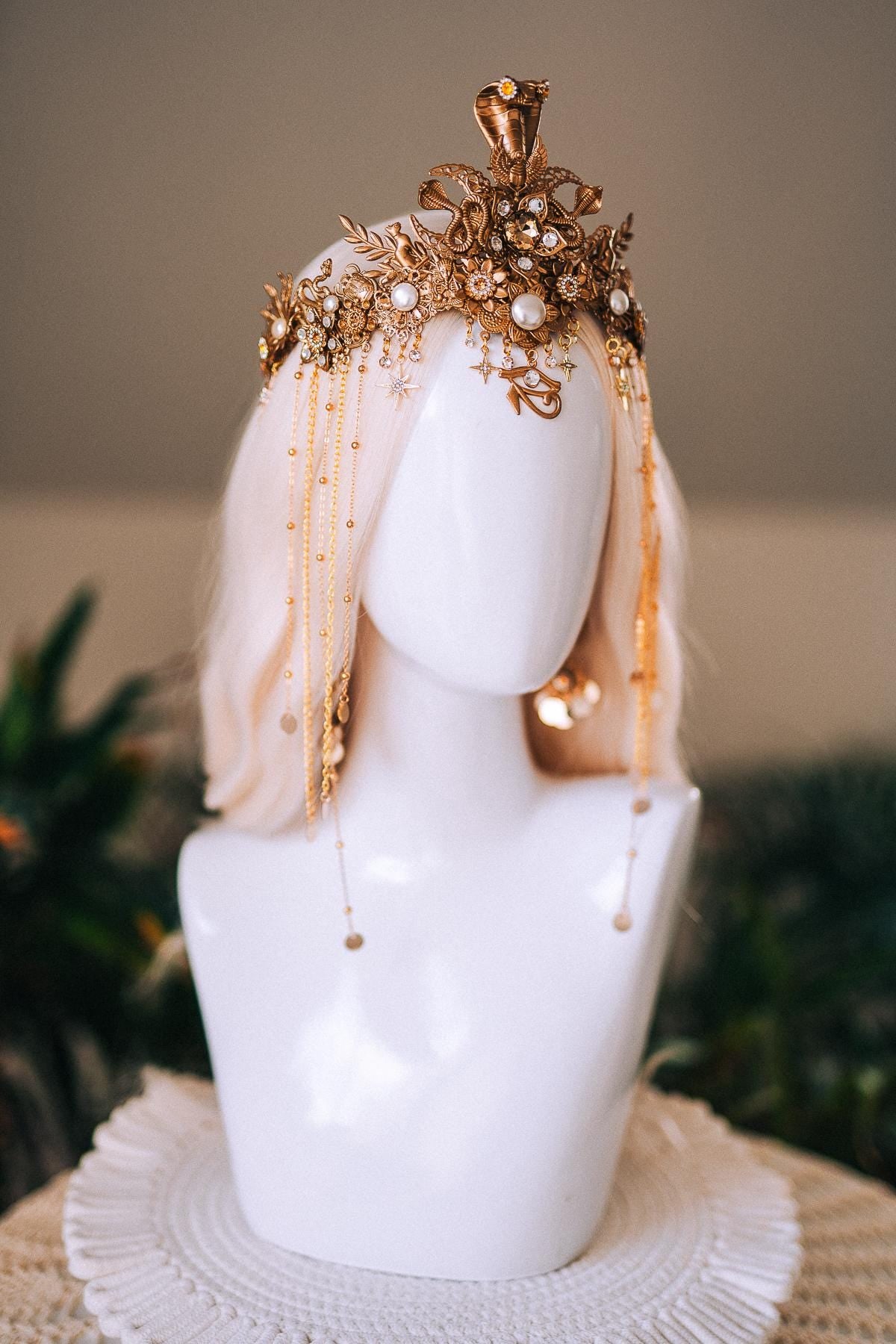 Cleopatra Cobra Gold Crown Snake Headpiece Goddess Crown Egyptian Wedding Tiara Gold Crown with Chains Costume Headpiece Festival