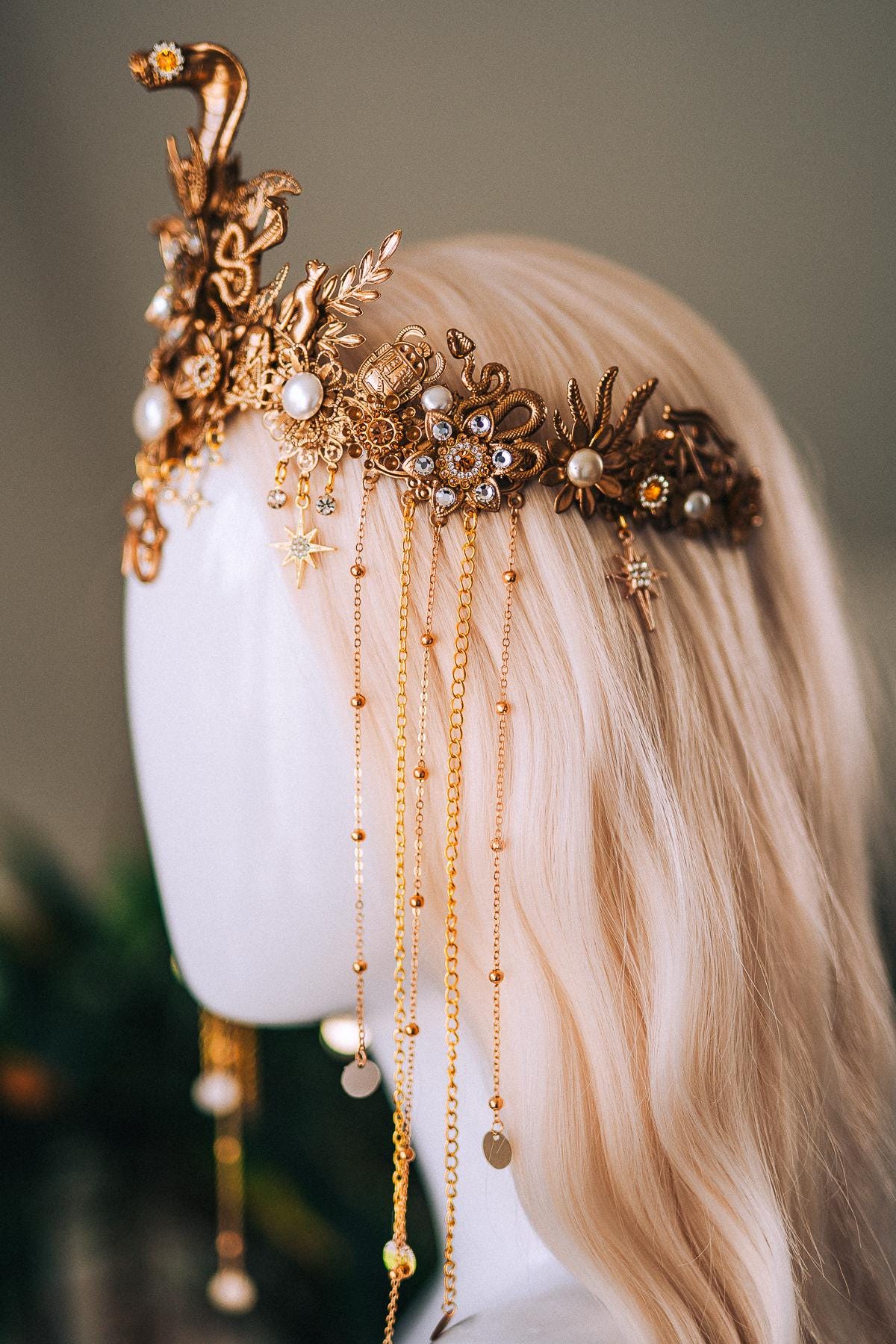 Cleopatra Cobra Gold Crown Snake Headpiece Goddess Crown Egyptian Wedding Tiara Gold Crown with Chains Costume Headpiece Festival