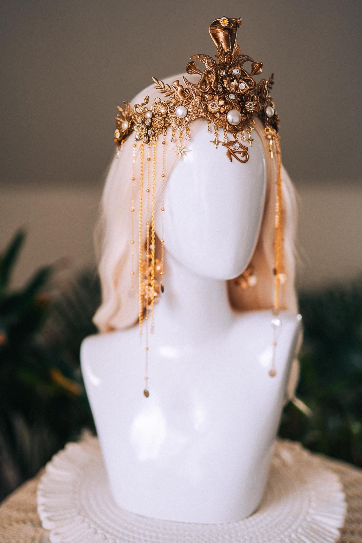 Cleopatra Earrings Gold Serpent Jewelry Egyptian Snake Earrings Festival Statement Pearls Goddess Costume Jewelry for Carnival Halloween