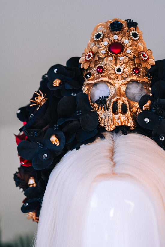 Halloween Skull Crown Light Up Gothic Headpiece Black Red Roses Glowing Skull Crown Spooky Witch Costume Halloween Parade