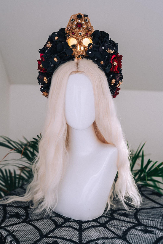 Halloween Skull Crown Light Up Gothic Headpiece Black Red Roses Glowing Skull Crown Spooky Witch Costume Halloween Parade