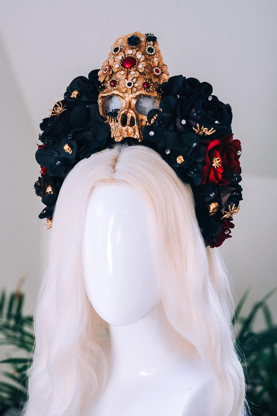 Halloween Skull Crown Light Up Gothic Headpiece Black Red Roses Glowing Skull Crown Spooky Witch Costume Halloween Parade