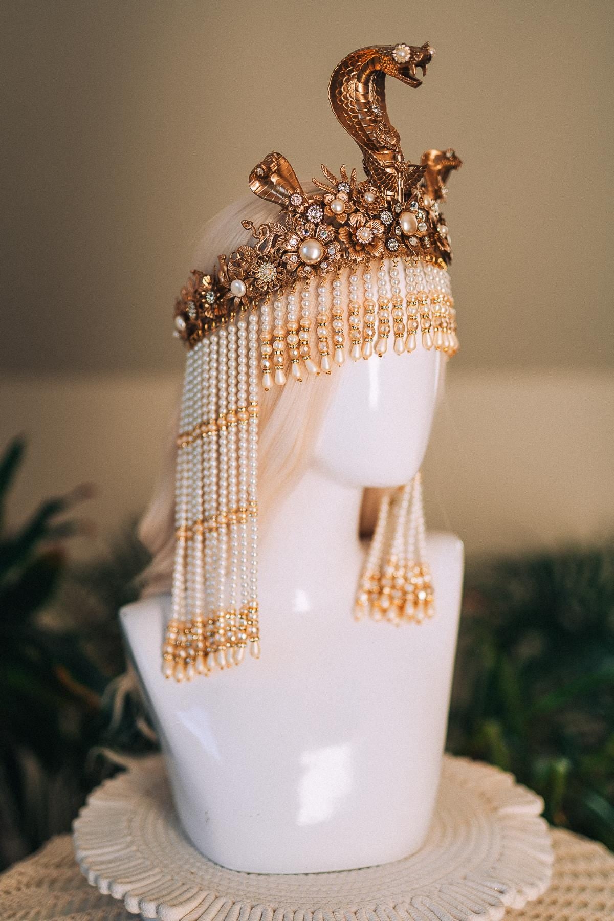 Cleopatra Pearl Crown, Egyptian Queen Crown, Festival Headpiece, Carnival Cleopatra Crown, Luxury Carnival Crown, Halloween Cleopatra Crown
