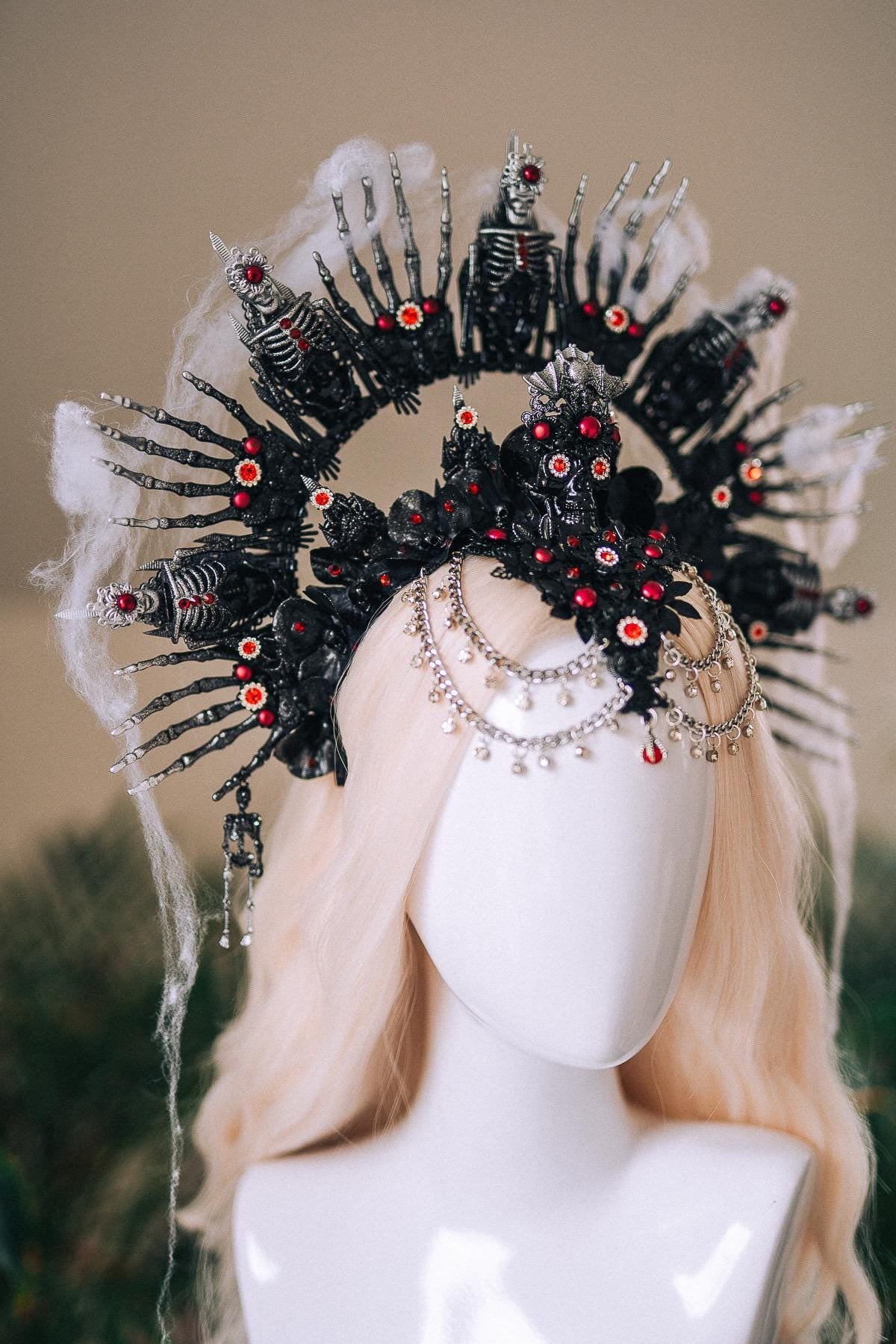 Dark Skeleton Queen Halo Crown Halloween Headpiece Red Black Gothic Skull Light Up Costume Goddess Tiara