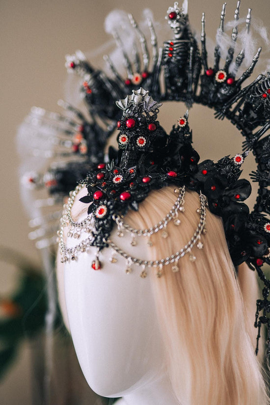 Dark Skeleton Queen Halo Crown Halloween Headpiece Red Black Gothic Skull Light Up Costume Goddess Tiara