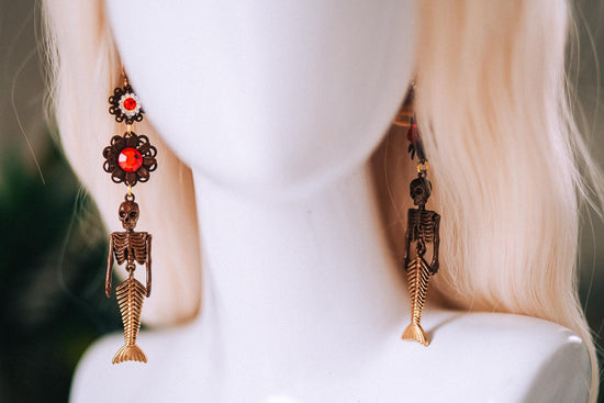 Gold Pirate Ship Halo Crown With Earrings Red Gem Skull Headpiece Ocean Goddess Costume Sea Queen Crown Fantasy Festival Headpiece