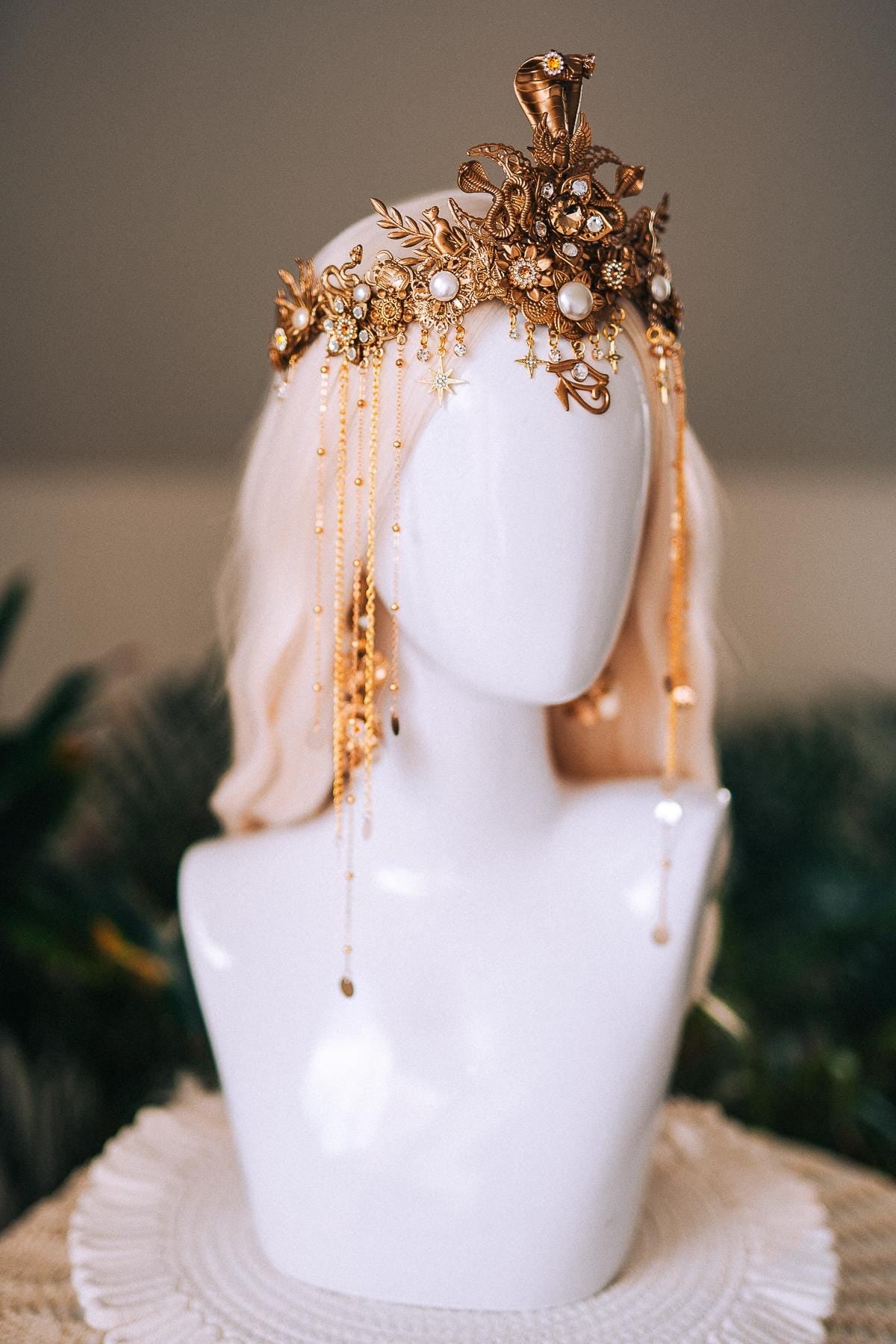 Cleopatra Cobra Gold Crown Snake Headpiece Goddess Crown Egyptian Wedding Tiara Gold Crown with Chains Costume Headpiece Festival