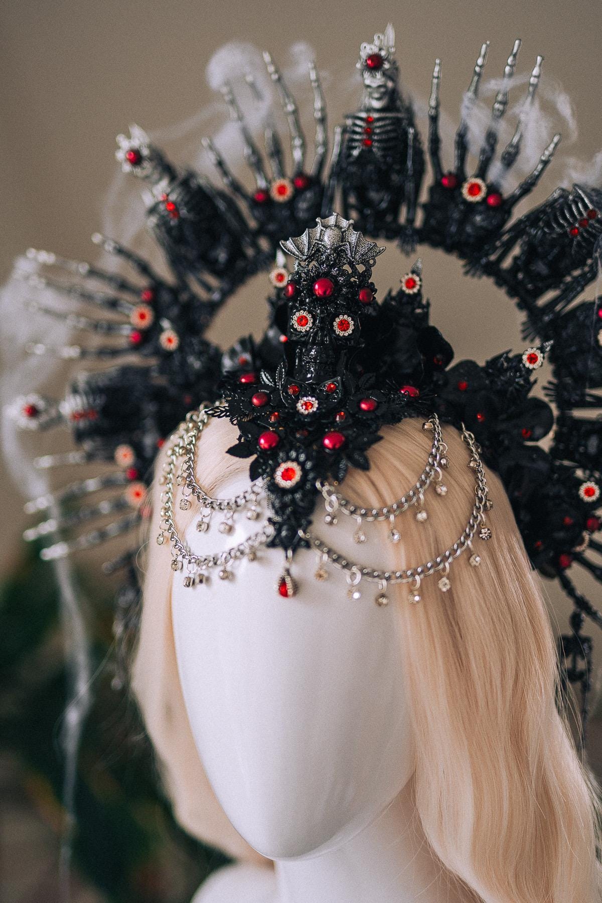 Dark Skeleton Queen Halo Crown Halloween Headpiece Red Black Gothic Skull Light Up Costume Goddess Tiara