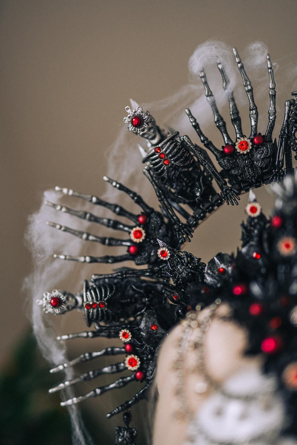 Dark Skeleton Queen Halo Crown Halloween Headpiece Red Black Gothic Skull Light Up Costume Goddess Tiara