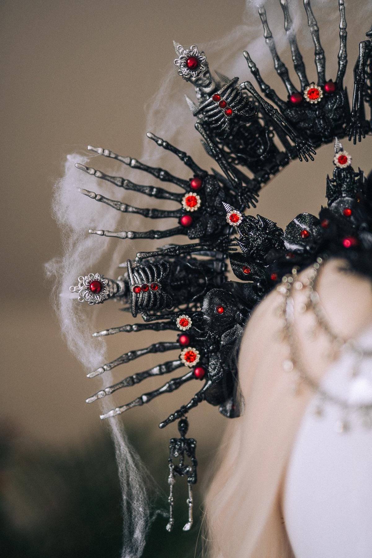 Dark Skeleton Queen Halo Crown Halloween Headpiece Red Black Gothic Skull Light Up Costume Goddess Tiara