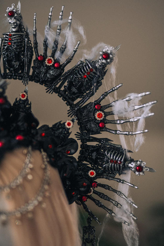 Dark Skeleton Queen Halo Crown Halloween Headpiece Red Black Gothic Skull Light Up Costume Goddess Tiara