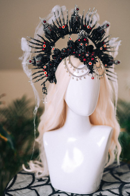 Dark Skeleton Queen Halo Crown Halloween Headpiece Red Black Gothic Skull Light Up Costume Goddess Tiara