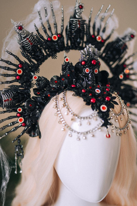 Dark Skeleton Queen Halo Crown Halloween Headpiece Red Black Gothic Skull Light Up Costume Goddess Tiara
