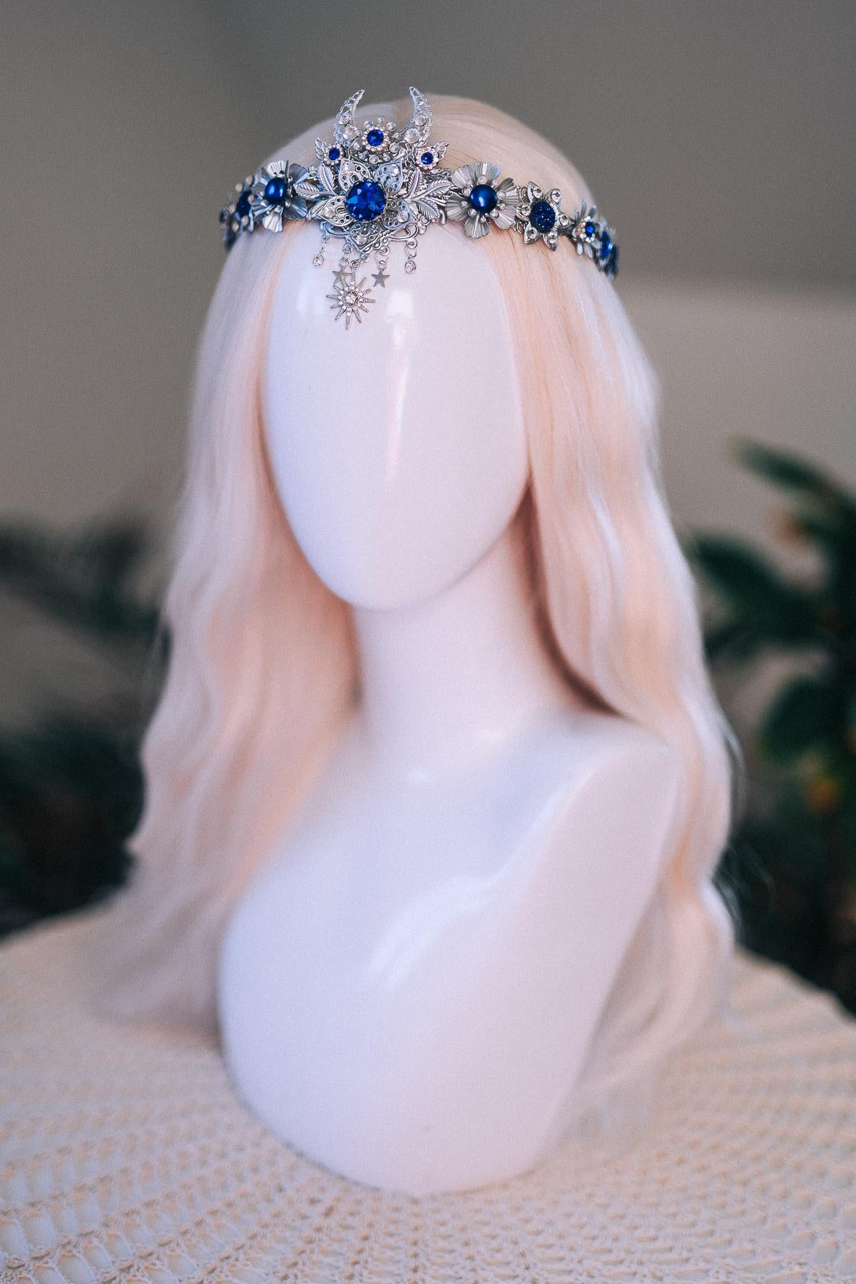 Silver Moon Goddess Tiara Blue Crystals Crescent Crown Celestial Headpiece Wedding Ball Festival Costume Silver Tiara Bride