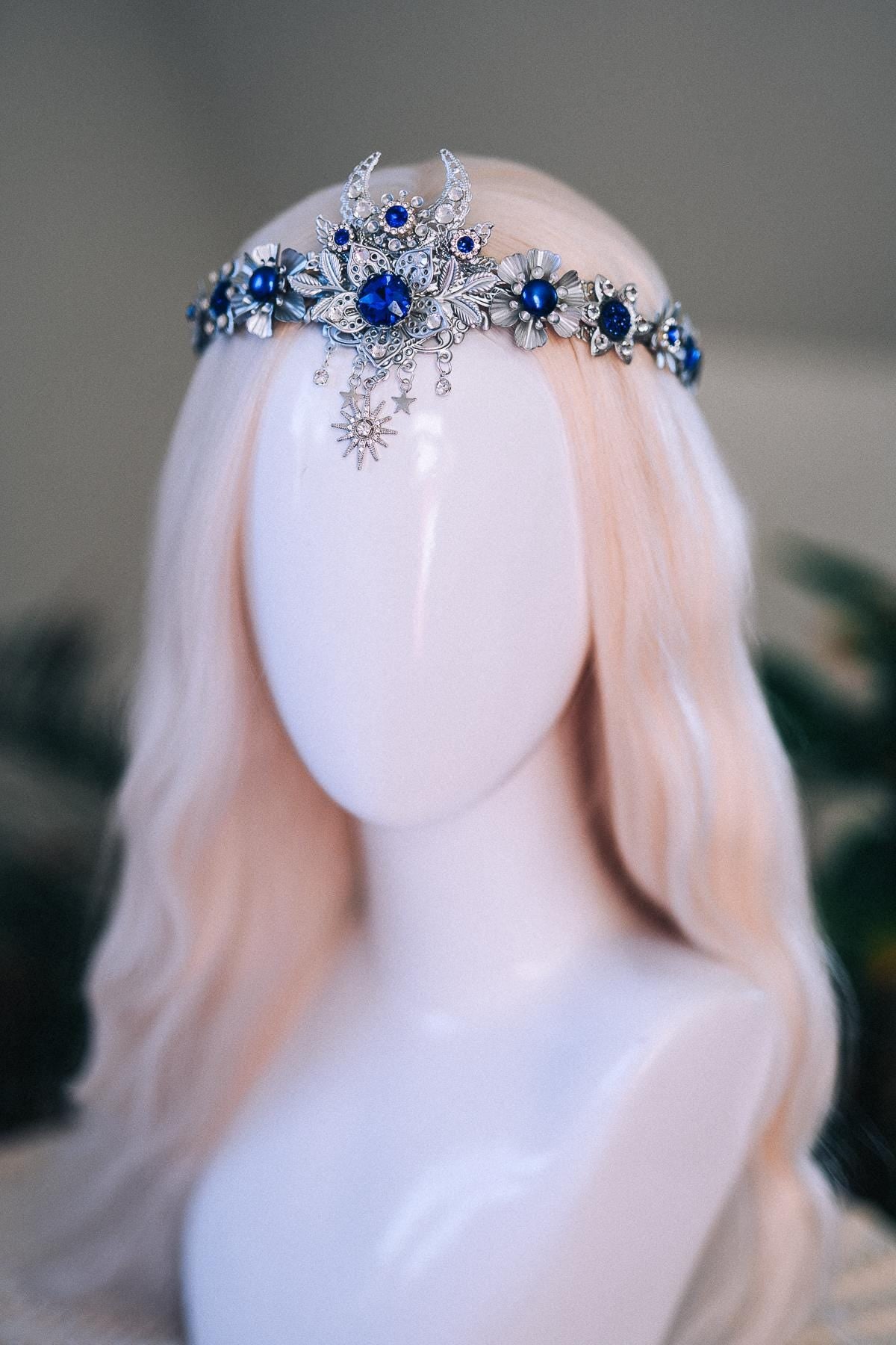 Silver Moon Goddess Tiara Blue Crystals Crescent Crown Celestial Headpiece Wedding Ball Festival Costume Silver Tiara Bride