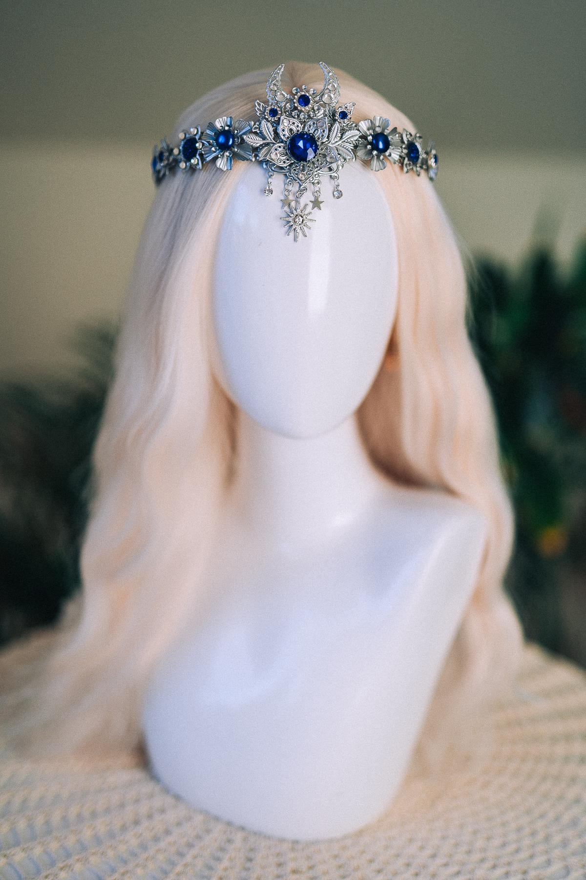 Silver Moon Goddess Tiara Blue Crystals Crescent Crown Celestial Headpiece Wedding Ball Festival Costume Silver Tiara Bride