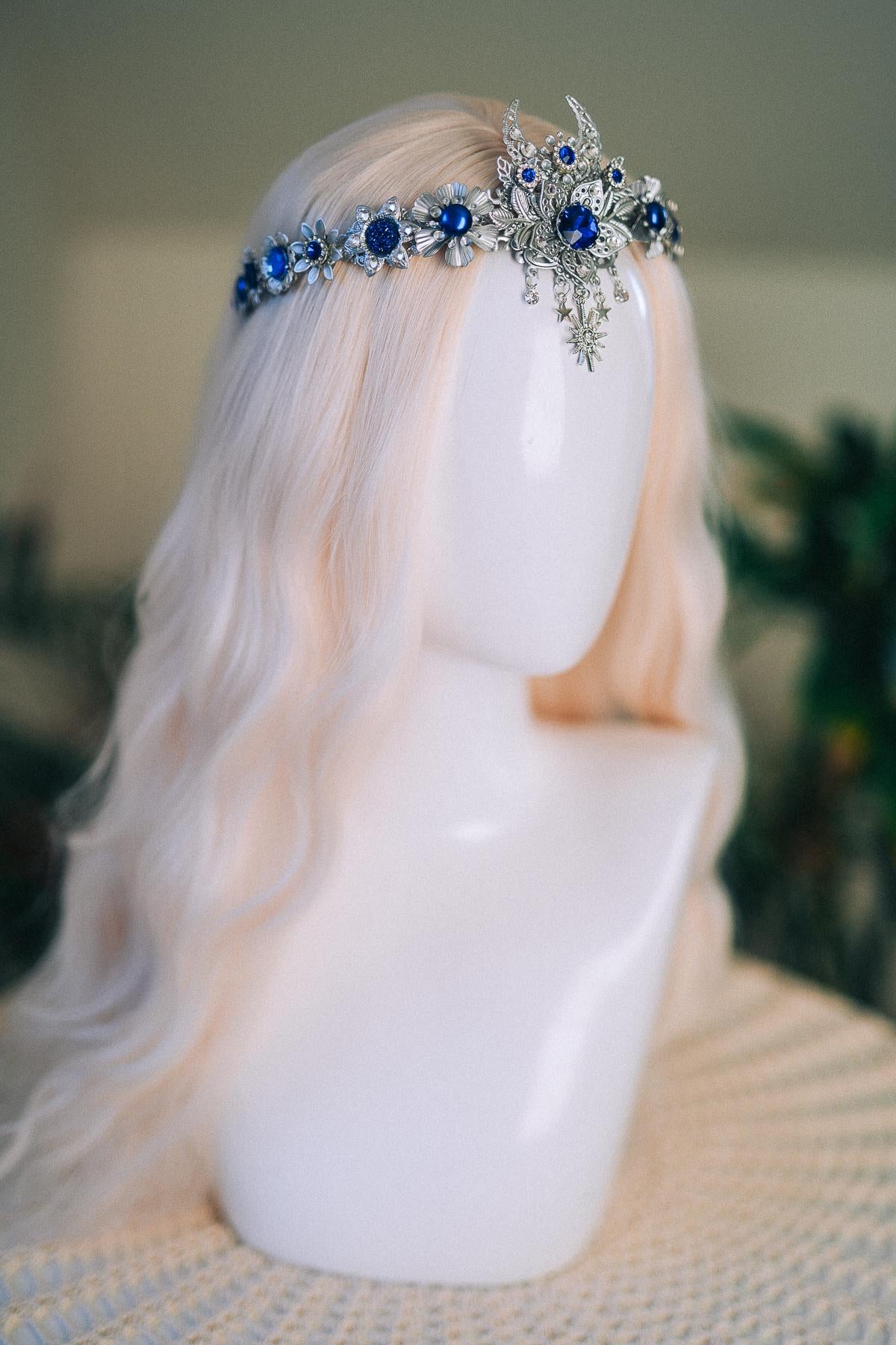 Silver Moon Goddess Tiara Blue Crystals Crescent Crown Celestial Headpiece Wedding Ball Festival Costume Silver Tiara Bride