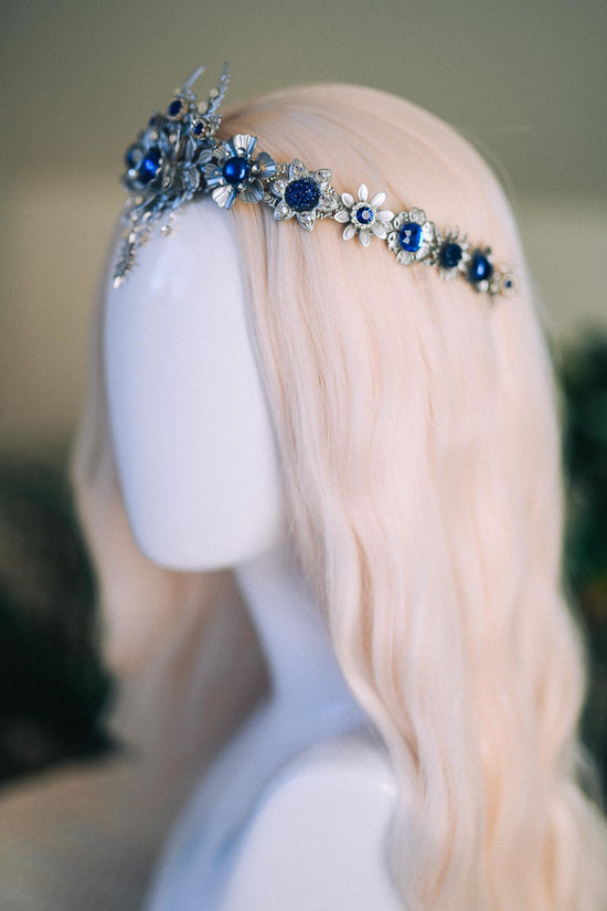 Silver Moon Goddess Tiara Blue Crystals Crescent Crown Celestial Headpiece Wedding Ball Festival Costume Silver Tiara Bride