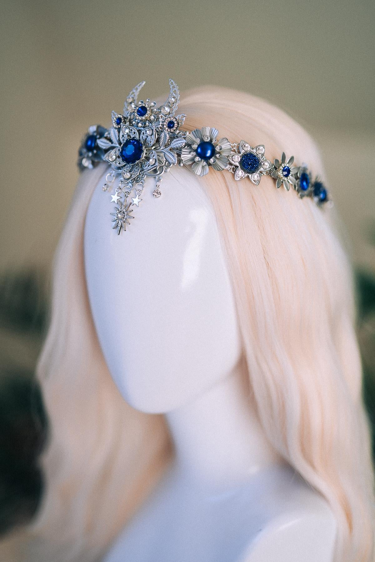 Silver Moon Goddess Tiara Blue Crystals Crescent Crown Celestial Headpiece Wedding Ball Festival Costume Silver Tiara Bride