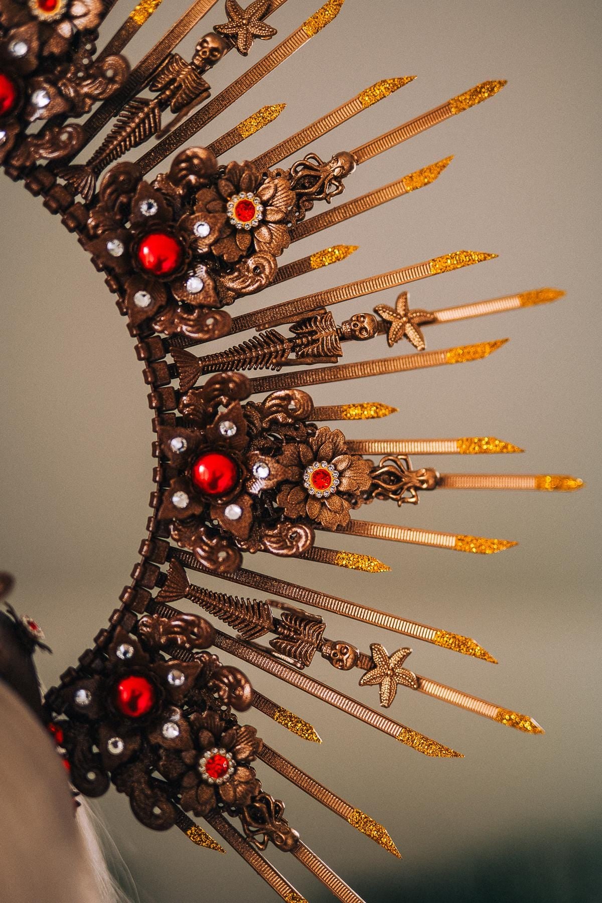 Gold Pirate Ship Halo Crown With Earrings Red Gem Skull Headpiece Ocean Goddess Costume Sea Queen Crown Fantasy Festival Headpiece