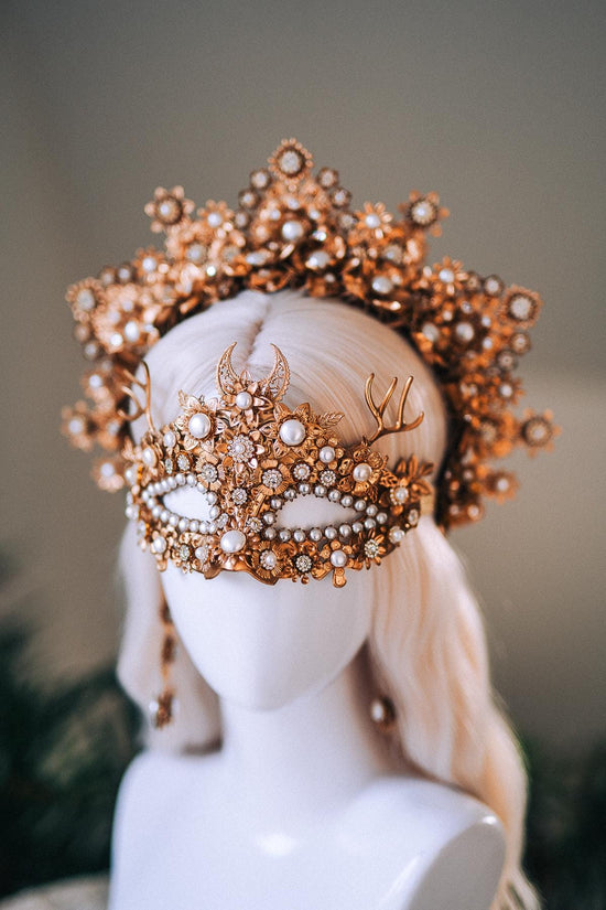 Golden Pearl Floral Masquerade Mask Deer Antler Elegant Carnival Costume Headpiece