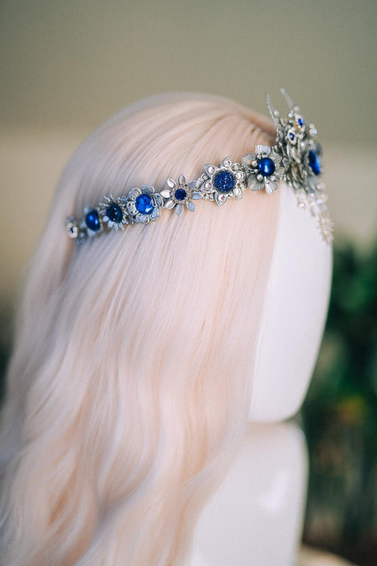 Silver Moon Goddess Tiara Blue Crystals Crescent Crown Celestial Headpiece Wedding Ball Festival Costume Silver Tiara Bride