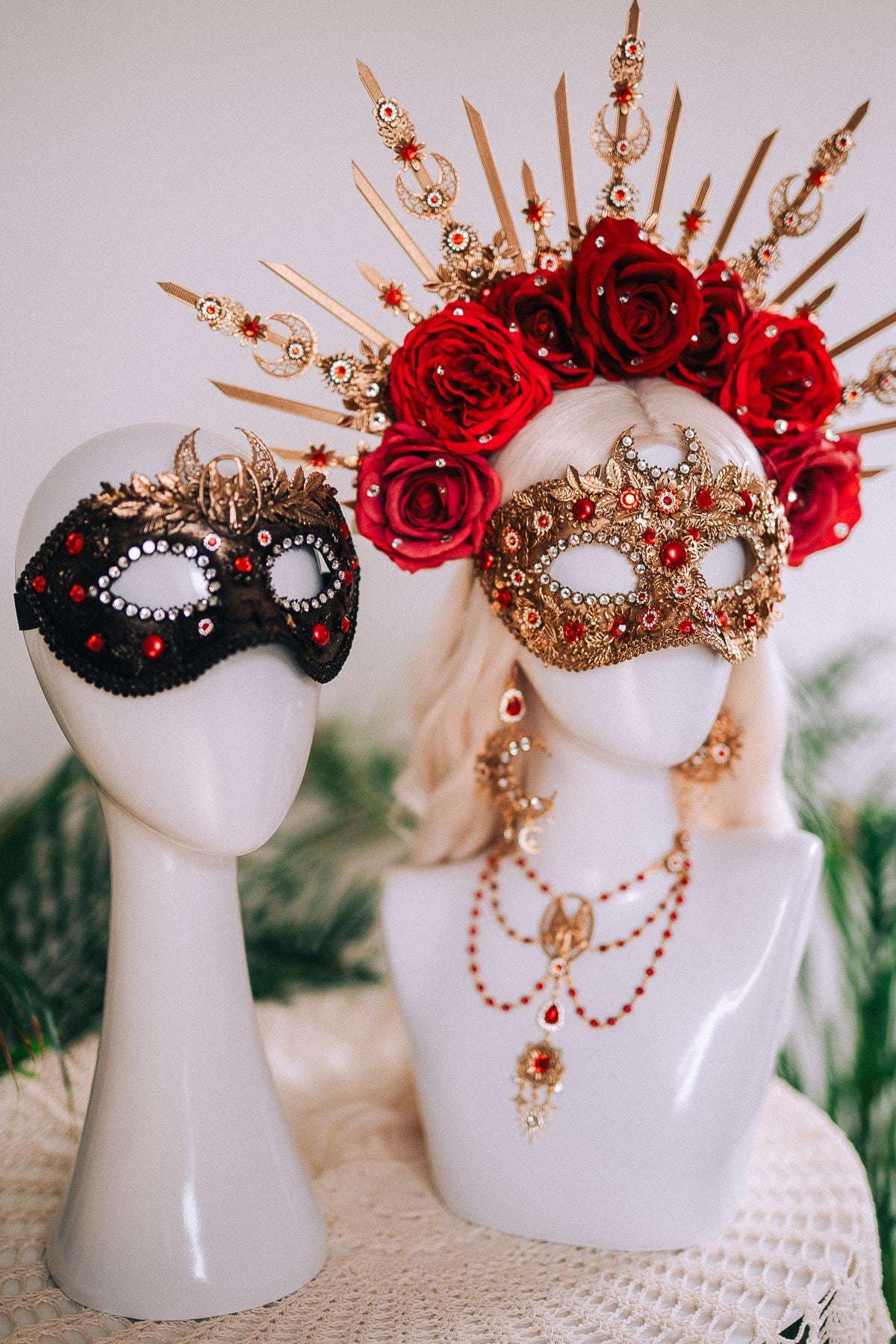 Baroque Fox Masquerade Mask Gold Red